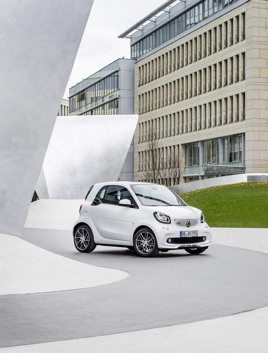  Smart ForTwo Coupe by Brabus 2016 года  (фото 8 из 18)
